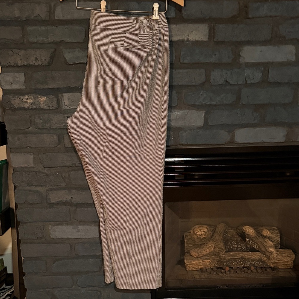 Women’s Black and White Pants